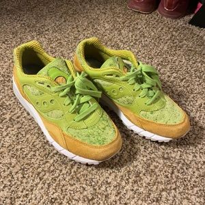 Sz 8 Saucony Shadow 6000 “Avocado Toast” Sneakers